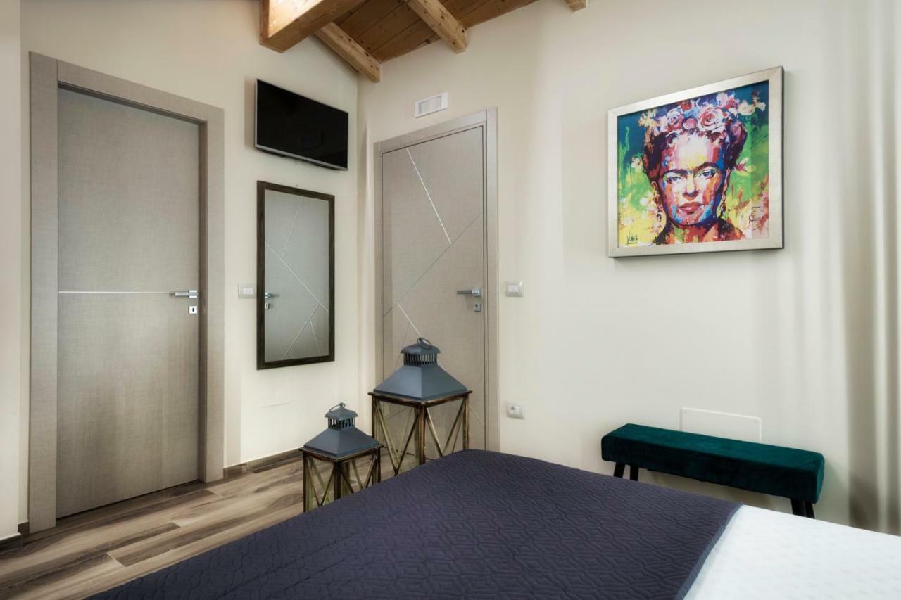 Palazzo Eugenia Suites Vasto Exteriör bild