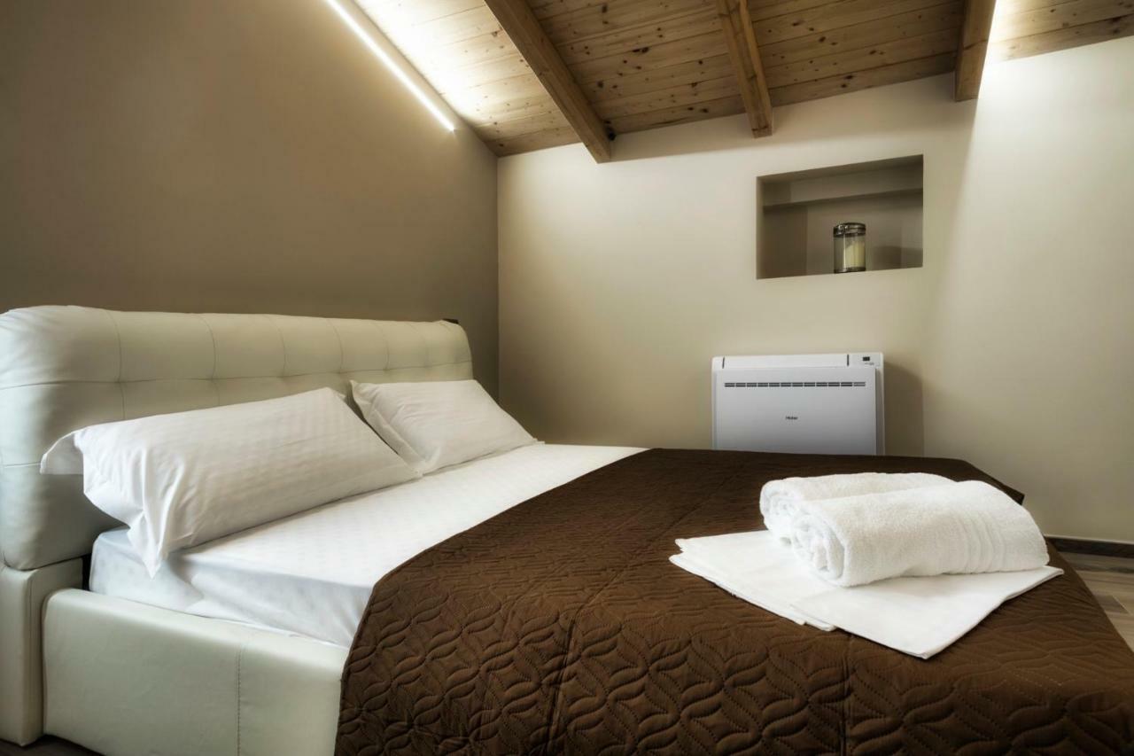 Palazzo Eugenia Suites Vasto Exteriör bild